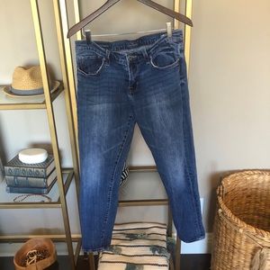 Lucky brand jeans. Sienna cigarette.